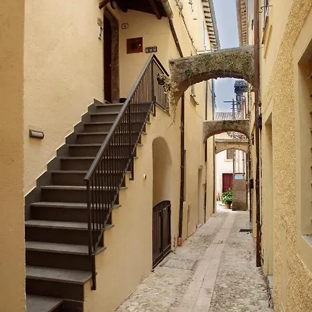 Nera Nyaraló SantʼAnatolia di Narco